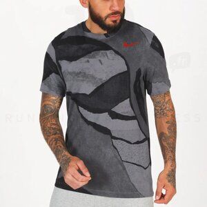The Nike Tee Gray Black Graphic Red Logo Short-Sleeve T Shirt M